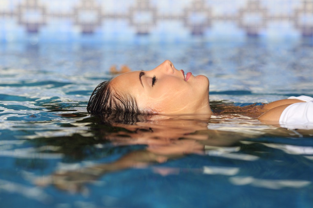 Terapia unoszenia się w wodzie